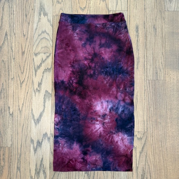 Sundry Women’s Tie-Dye Burgundy Side Slit Midi Skirt Size 1 - Picture 10 of 12